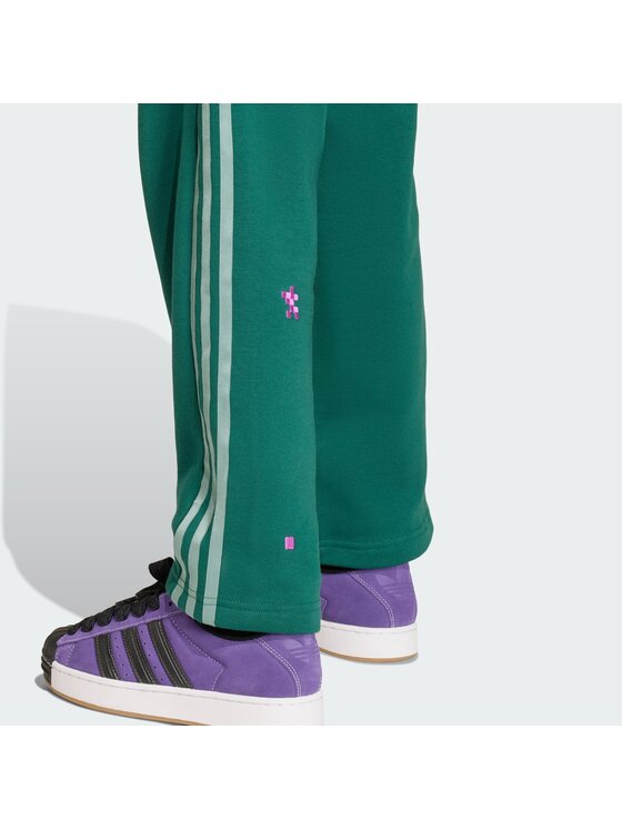 adidas adidas Spodnji del trenirke Minecraft KE2759 Zelena Loose Fit