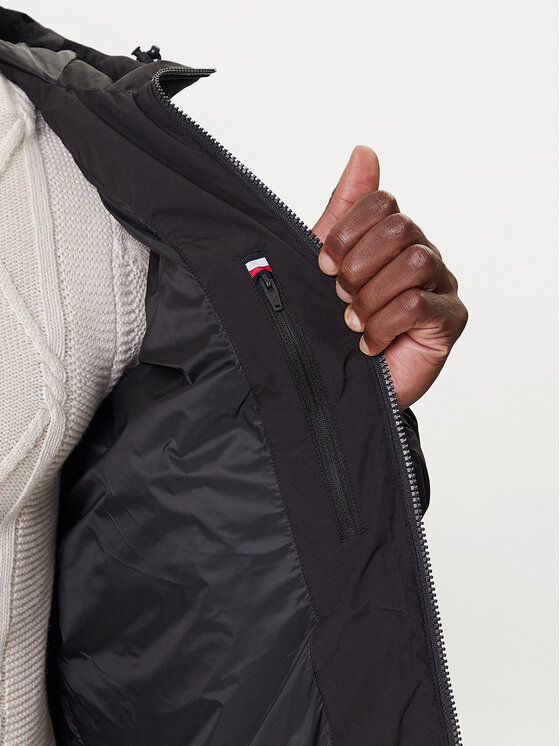 Tommy Hilfiger Tommy Hilfiger Pehelykabát MW0MW40616 Fekete Regular Fit