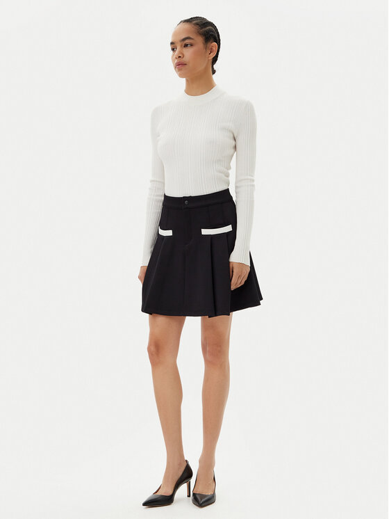 HUGO HUGO Trapetsseelik Naffitini 50542759 Must Regular Fit