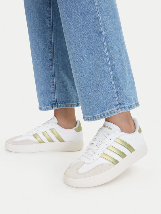 adidas Сникърси Barreda JR1191 Бял