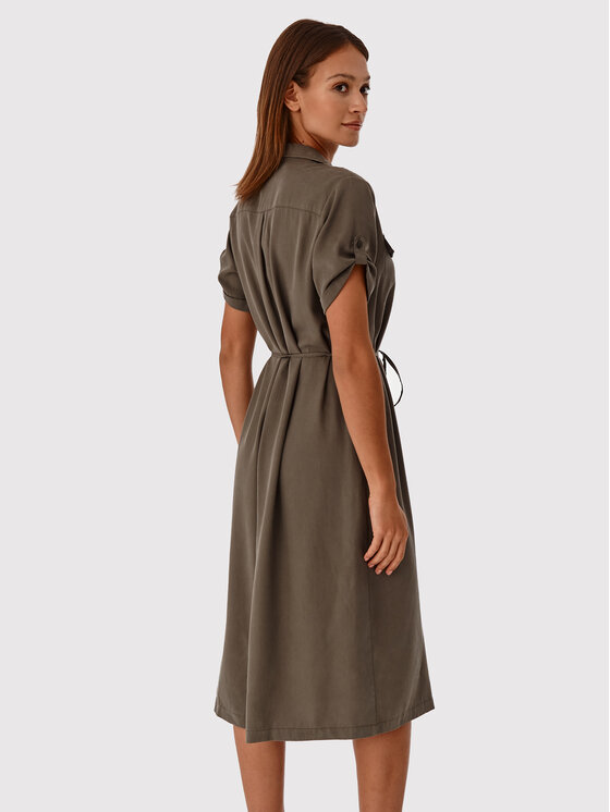 TATUUM Tatuum Sukienka koszulowa Peleko T2207.419 Zielony Relaxed Fit
