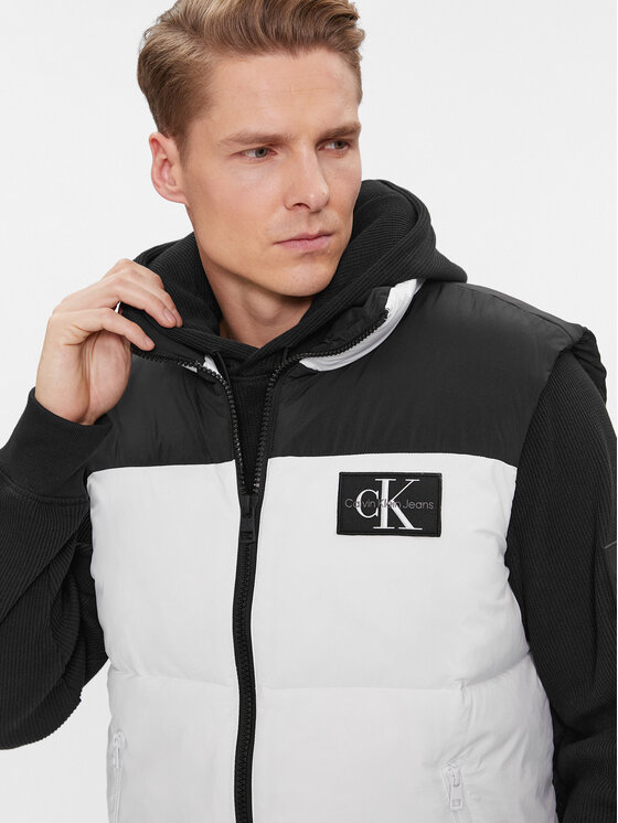 Calvin Klein Jeans Calvin Klein Jeans Varrukateta jakk J30J324665 Valge Regular Fit