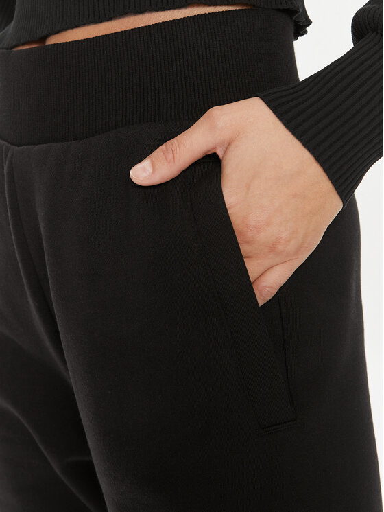 Calvin Klein Jeans Calvin Klein Jeans Долнище анцуг Bold Monologo J20J222606 Черен Relaxed Fit