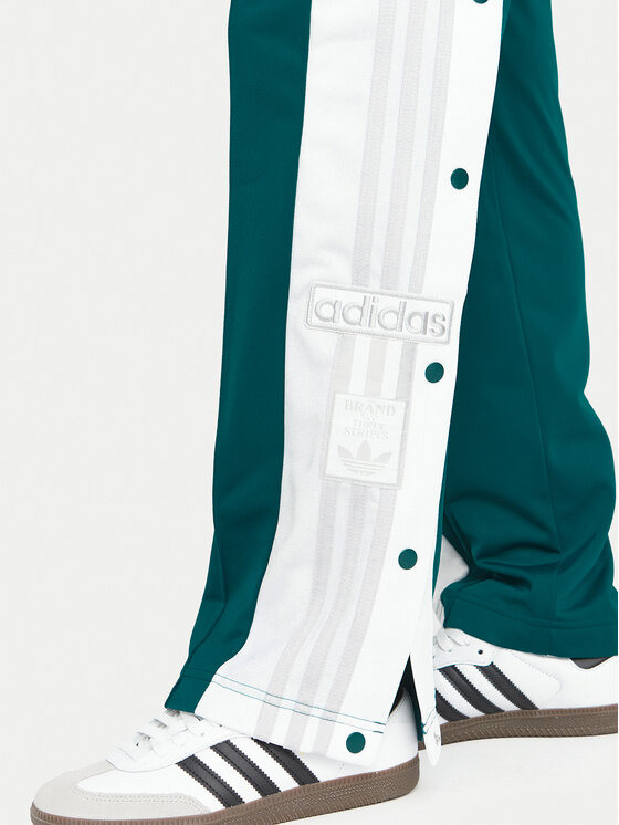 adidas adidas Spodnie dresowe Adibreak Track Tracksuit Bottoms KT0030 Zielony Regular Fit