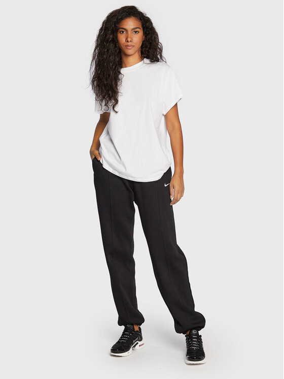 Nike Nike Долнище анцуг Sportswear Essential Collection BV4089 Черен Loose Fit