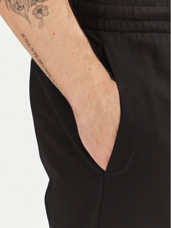 EA7 Emporio Armani EA7 Emporio Armani Pantaloni scurți sport 7M000232 AF13512 MC156 Negru Regular Fit