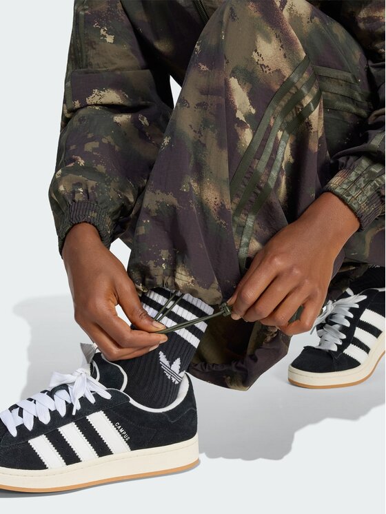 adidas adidas Spodnie dresowe 170202 Zielony Regular Fit