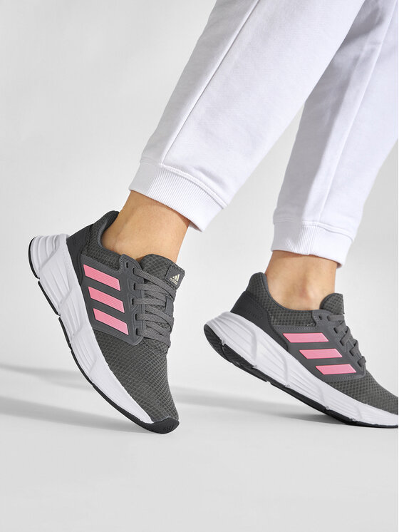 adidas adidas Bėgimo batai Galaxy 6 GW4135 Pilka