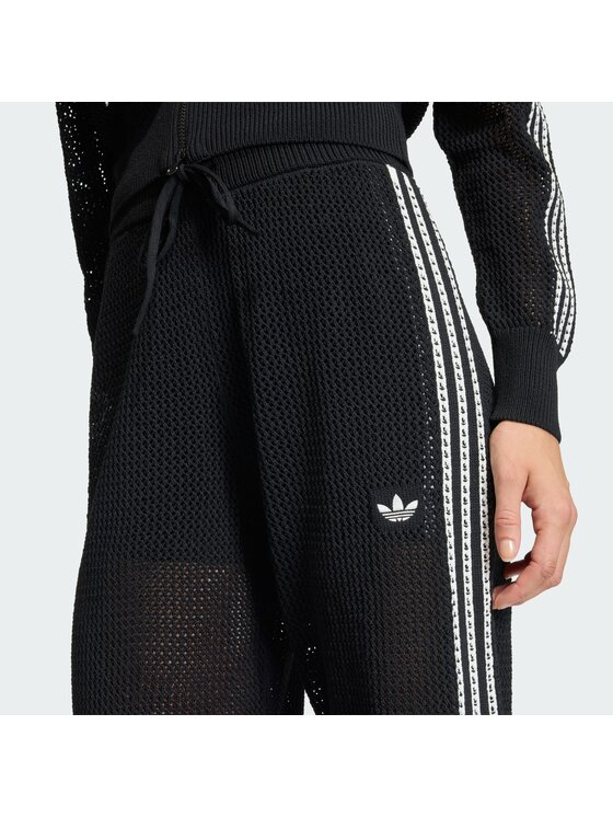 adidas adidas Трикотажні штани Knitted Crochet Firebird KC6494 Чорний Regular Fit