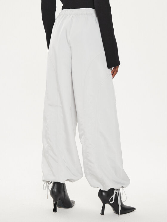 Gestuz Gestuz Pantaloni di tessuto 10908112 Grigio Relaxed Fit