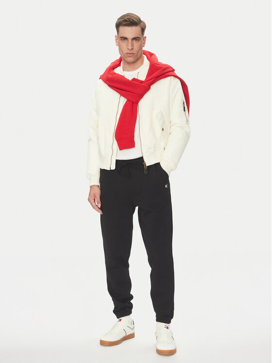 Tommy Jeans Tommy Jeans Долнище анцуг Badge DM0DM20276 Черен Regular Fit