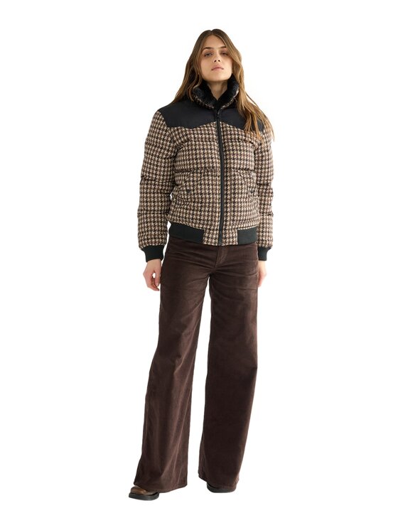 Wrangler Wrangler Kurtka puchowa 112386803 Czarny Regular Fit