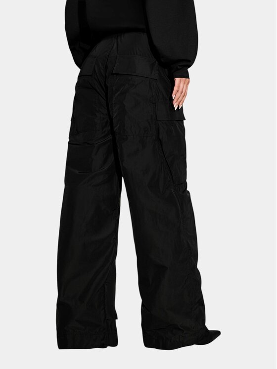 MADE BY SOCIETY MADE BY SOCIETY Spodnie materiałowe Pantaloni L’ESTHÉTIQUE - P27640 Czarny Basic Fit