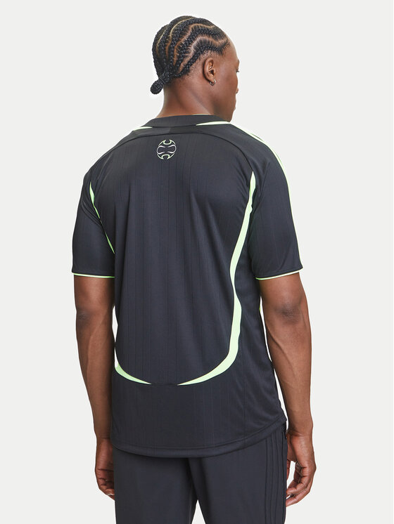 adidas adidas Тишърт Teamgeist adicolor JW5872 Черен Loose Fit