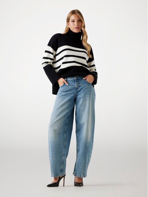 Guess Guess Maglione 179504 Nero Classic Fit