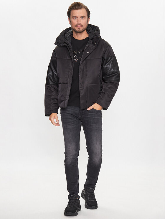 Armani Exchange Armani Exchange Žieminė striukė 6RZB13 ZNJ7Z 1200 Juoda Relaxed Fit