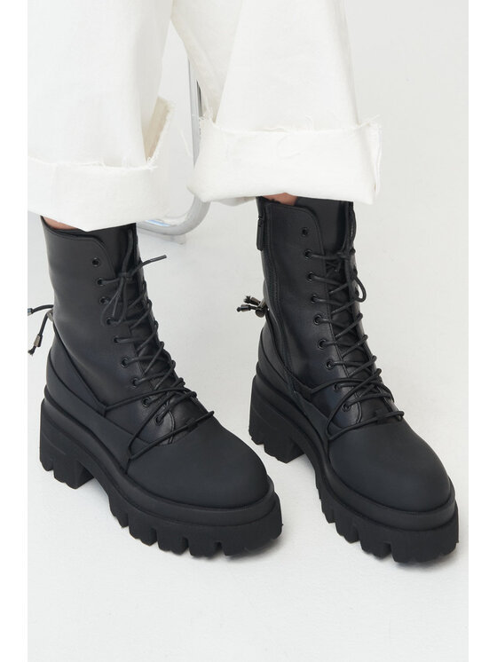 Estro Estro Stivaletti ER00111821 Nero