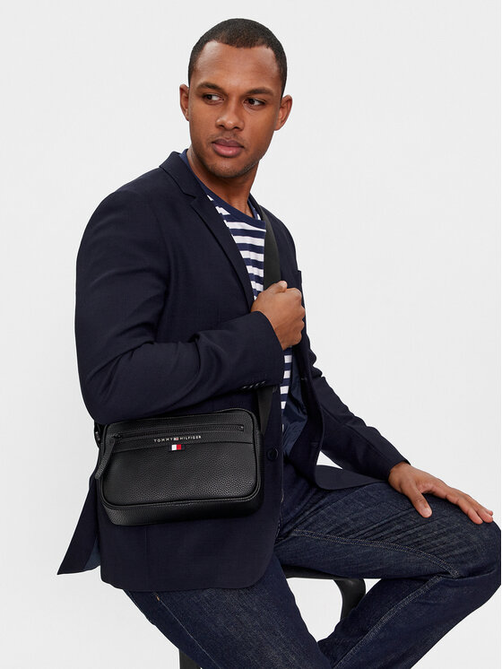 Tommy Hilfiger Geantă crossover Essential Pu Ew Reporter AM0AM12093 Negru