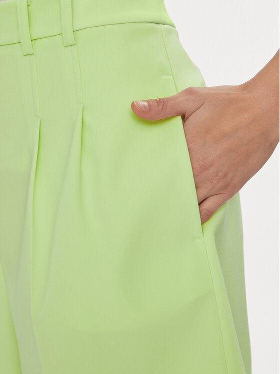 Patrizia Pepe Patrizia Pepe Шорти от плат 8P0597/A6F5-G568 Зелен Regular Fit