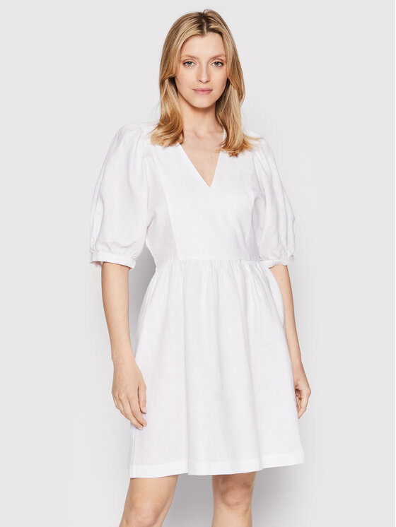 United Colors Of Benetton United Colors Of Benetton Rochie de zi 4AGHDV01I Alb Regular Fit