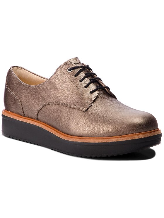 Clarks Clarks Oxford kingad Teadale Rhela 261296114 Kuldne