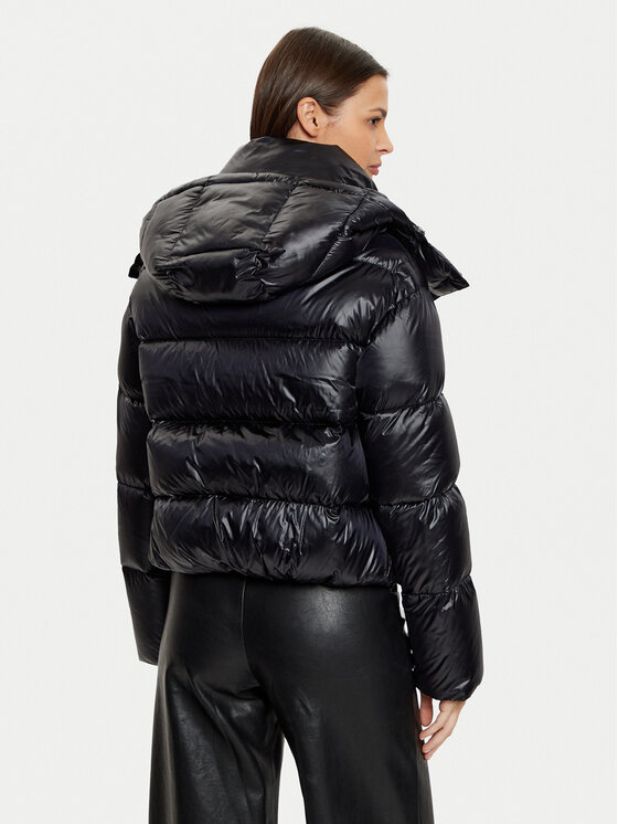 Patrizia Pepe Patrizia Pepe Pehelykabát 2O0050/A9M0-K103 Fekete Regular Fit