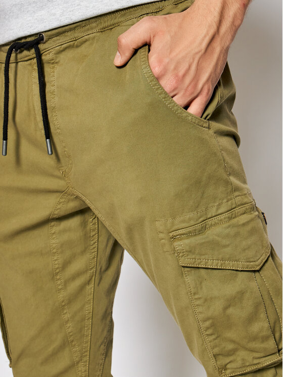 Alpha Industries Alpha Industries Jogging hlače 116202 Zelena Tapered Fit