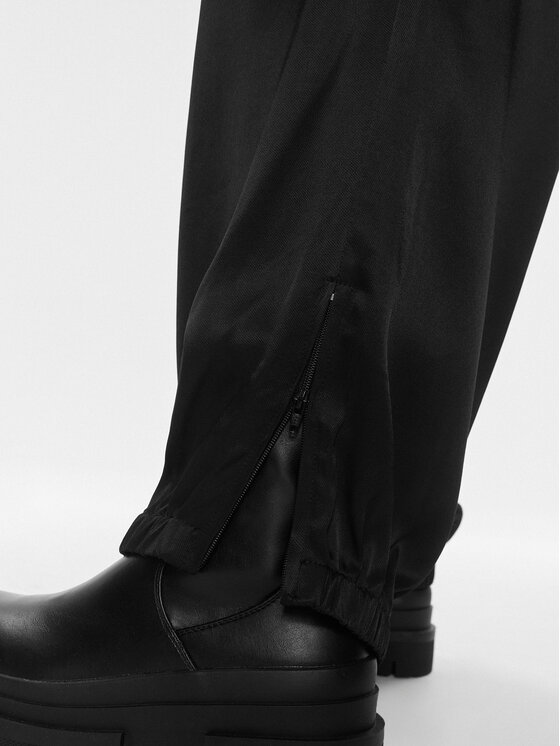 Herskind Herskind Штани з тканини Edwin 4949985 Чорний Relaxed Fit
