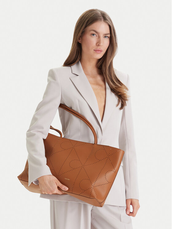 Calvin Klein Calvin Klein Táska Emblem Aop Perfor Lthr Tote LV04F3359G Barna