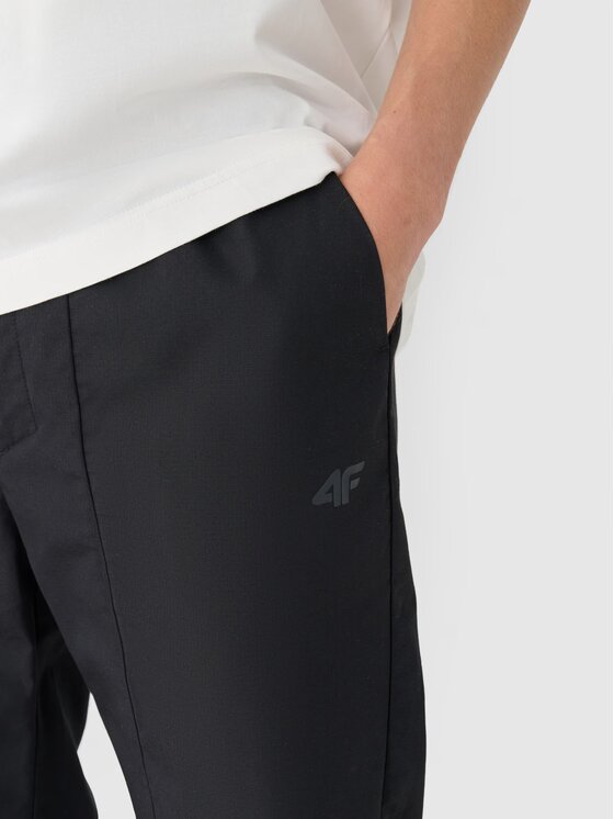 4F 4F Παντελόνι υφασμάτινο 4FRSS24TTROM1327-20S Μαύρο Regular Fit