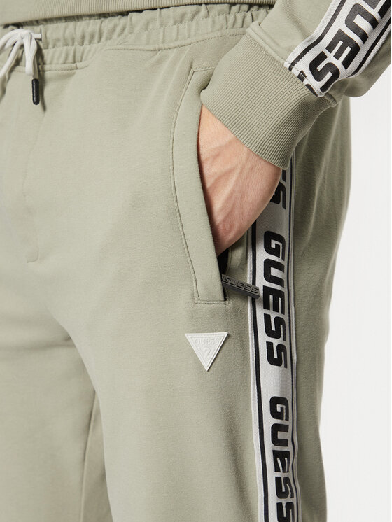 Guess Guess Долнище анцуг Z2YB19 K6ZS1 Зелен Regular Fit
