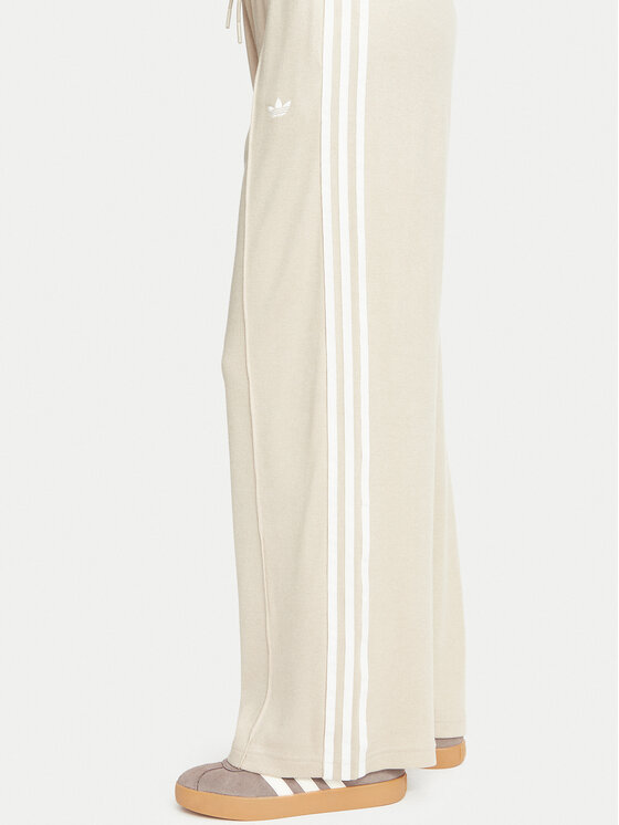 adidas adidas Spodnie dresowe Knitted Pants LG3951 Beżowy Regular Fit
