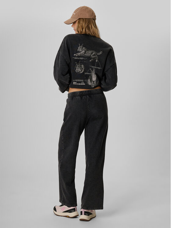 4F 4F Παντελόνι φόρμας OUTLAND Μαύρο Regular Fit