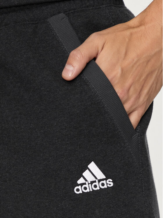 adidas adidas Športne kratke hlače Seasonal Essentials IW6360 Črna Regular Fit