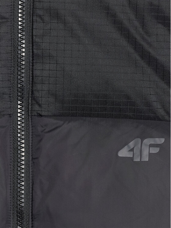 4F 4F Kamizelka APRES SKI Czarny Regular Fit