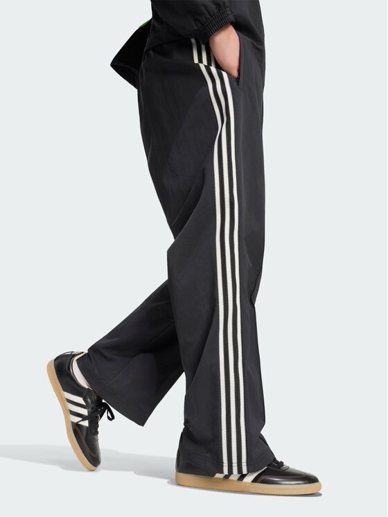adidas adidas Spodnie materiałowe 161544 Czarny Oversize