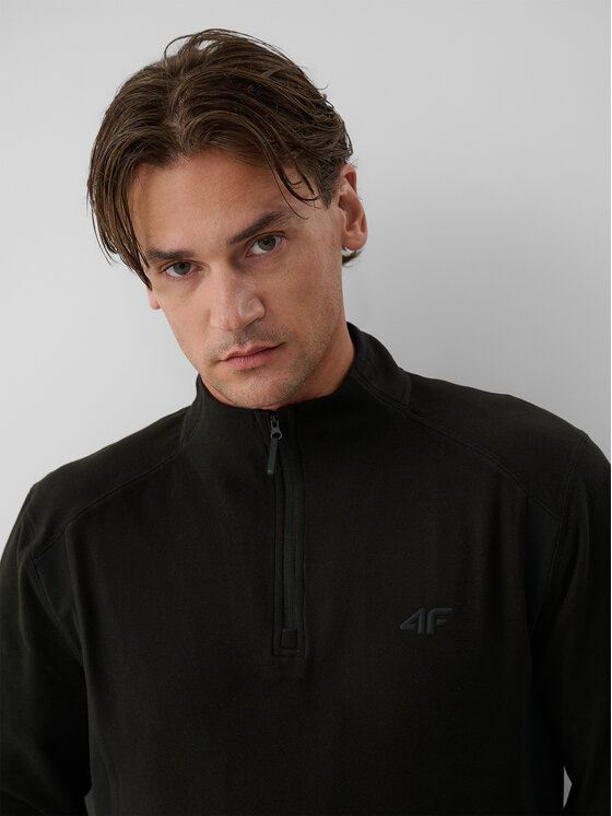 4F 4F Polar BASIC+ Czarny Regular Fit