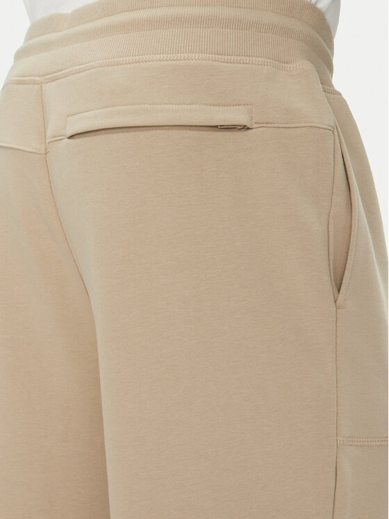 Guess Guess Jogginghose U5RB00 KCO31 Beige Regular Fit