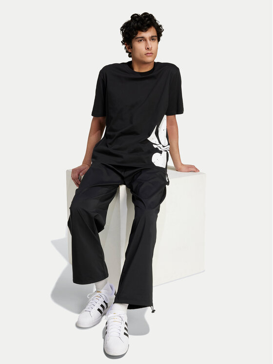 adidas adidas Majica Supply Street IZ2579 Črna Regular Fit