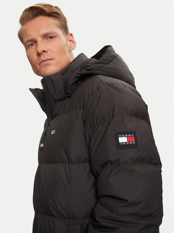 Tommy Jeans Tommy Jeans Vatovaná bunda Essential DM0DM20466 Černá Regular Fit
