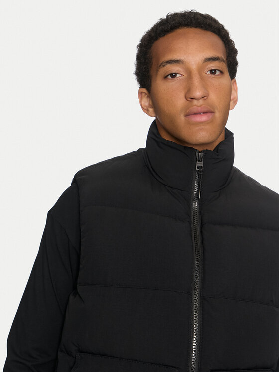 HUGO Hugo Prsluk Baltino2431 50520221 Crna Slim Fit