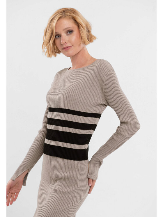 Volcano Volcano Sweter S-LARA Czarny Regular Fit