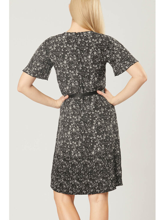 QUIOSQUE QUIOSQUE Každodenné šaty FLOWDOTS DRESS Čierna Regular Fit
