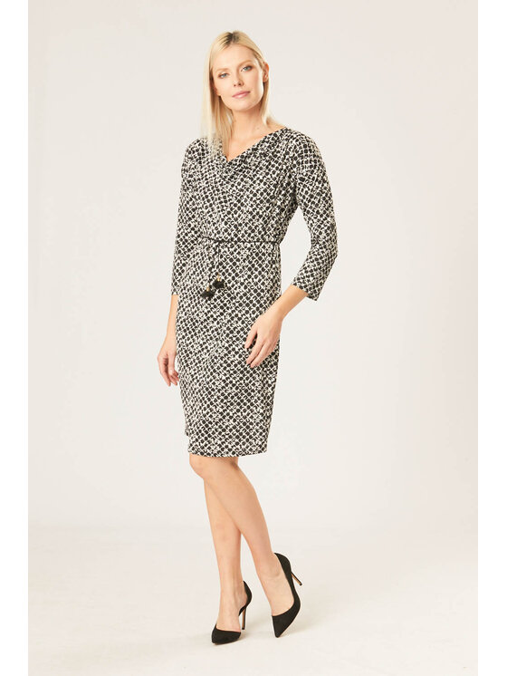 QUIOSQUE QUIOSQUE Každodenní šaty OPARTE DRESS Barevná Regular Fit