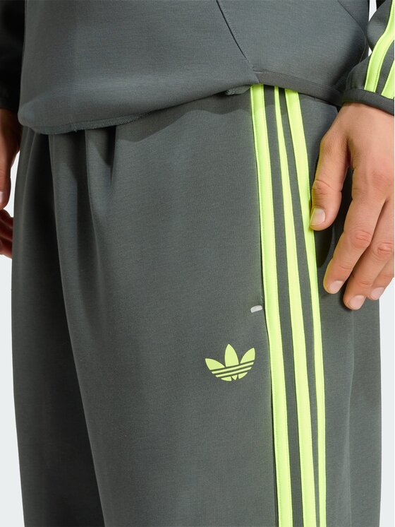 adidas adidas Spodnie materiałowe 168988 Szary Loose Fit