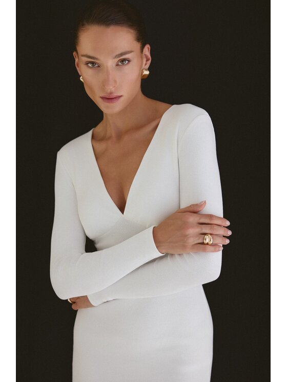 Nudyess Nudyess Sukienka codzienna Carla z prążka Kremowy Slim Fit