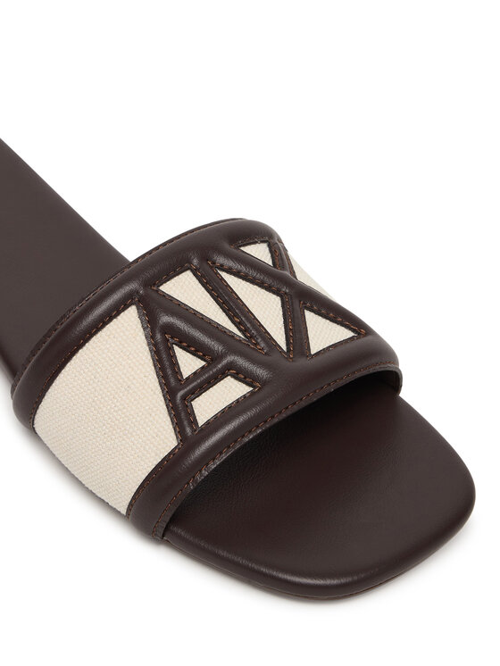 Armani Exchange Armani Exchange Šľapky XW002568 AF22752 MZ766 Hnedá
