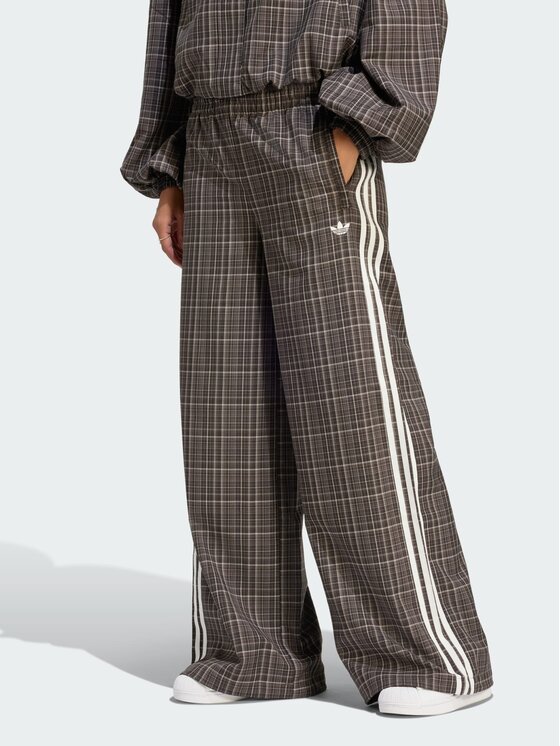 adidas adidas Spodnie dresowe 171909 Brązowy ciemny Loose Fit