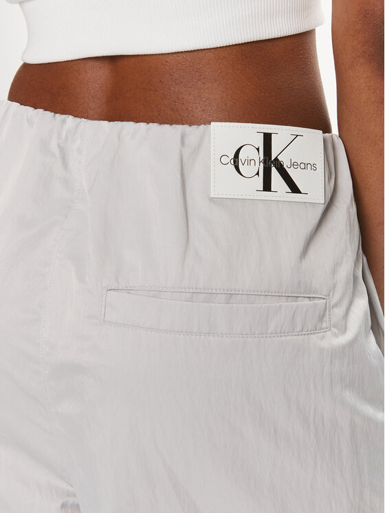 Calvin Klein Jeans Calvin Klein Jeans Hlače Soft Crinkle J20J223122 Siva Relaxed Fit