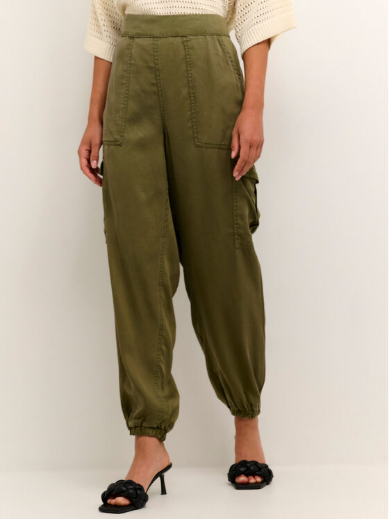 Kaffe Kaffe Riidest püksid Zilia 10507507 Roheline Relaxed Fit